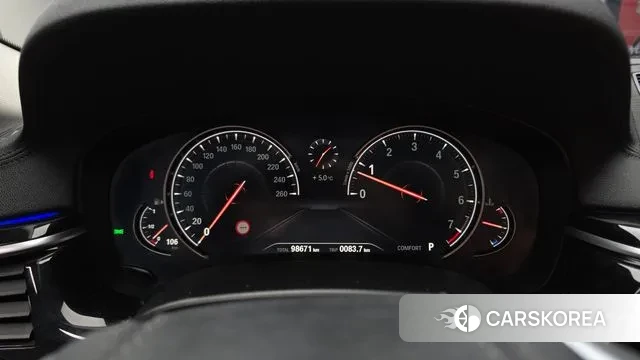 BMW 5 Series (G30) id 3622526 из Кореи 18