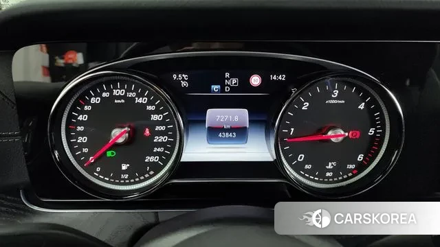 Mercedes-Benz E-Class W213 id 3687336 из Кореи 18