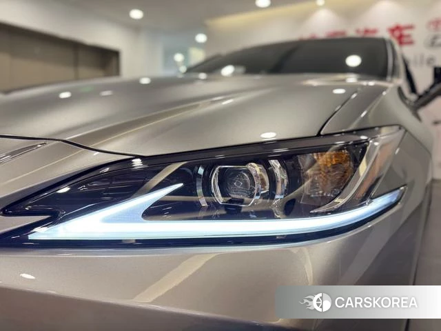Lexus ES id 4207160 из Китая 23