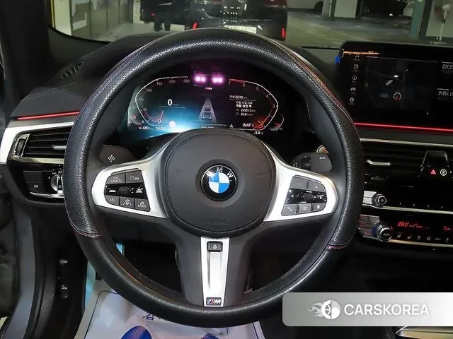 BMW 5 Series (G30) id 3620287 из Кореи 18