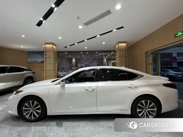 Lexus ES id 4213465 из Китая 16