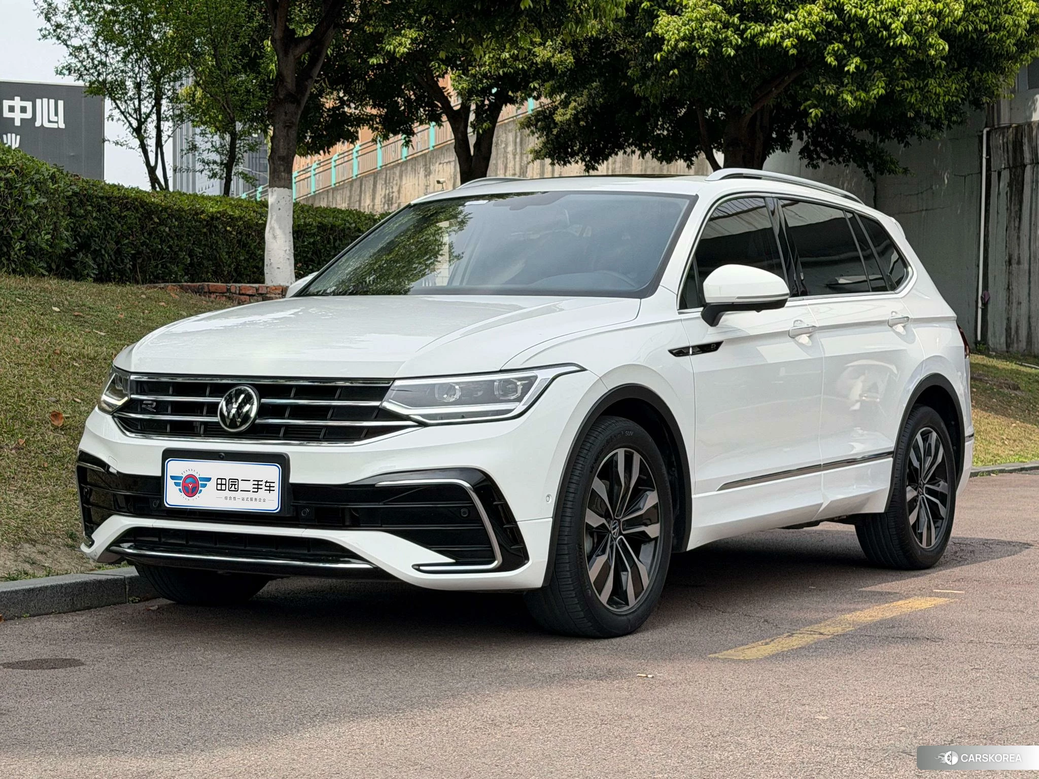 Volkswagen Tiguan L id 4426786 из Китая 11