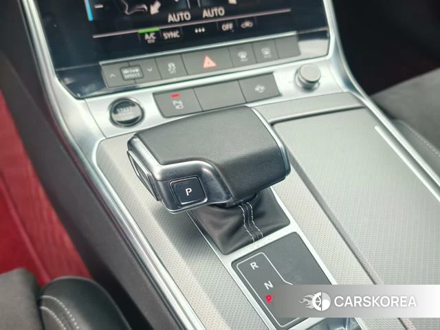 Audi A7L id 4258791 из Китая 12