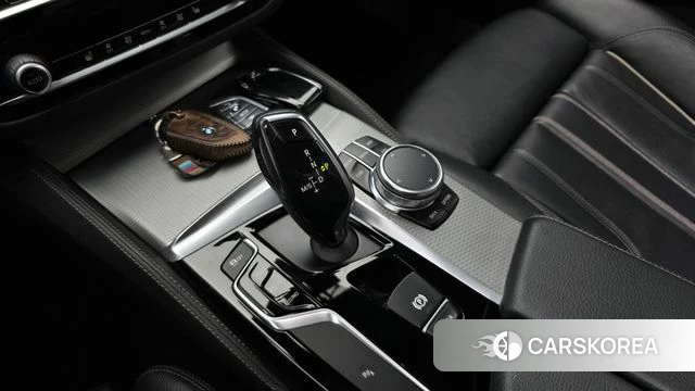 BMW 5 Series (G30) id 3937312 из Кореи 18