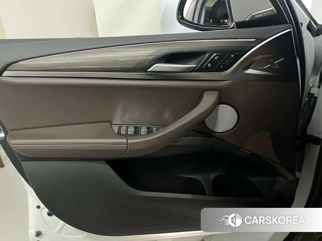 BMW X3 id 4290109 из Китая 16