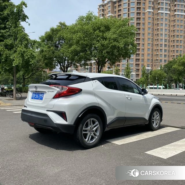 Toyota C-HR id 4374429 из Китая 21