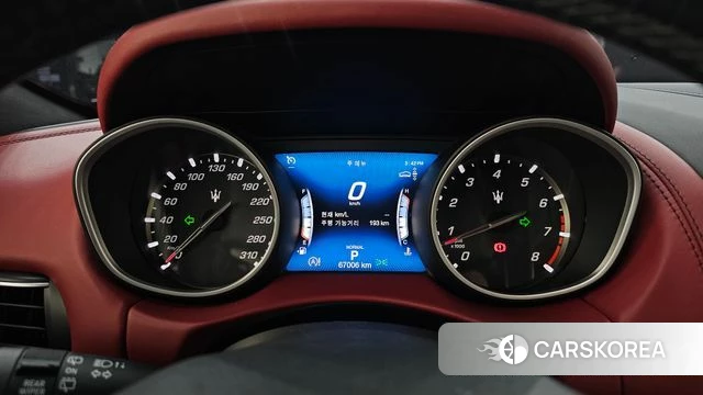 Maserati Levante id 3844956 из Кореи 18