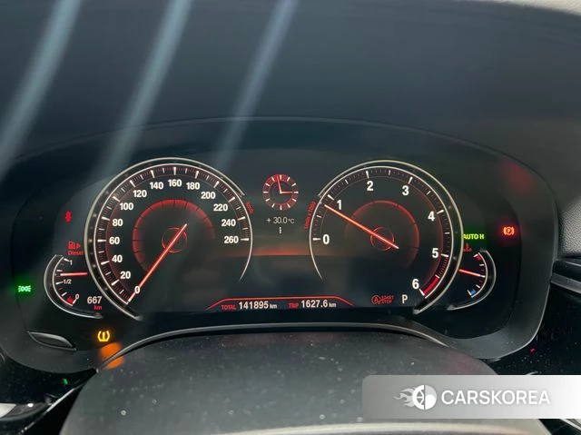 BMW 5 Series (G30) id 4895559 из Кореи 18