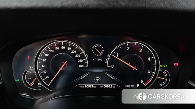 BMW 5 Series (G30) id 3829326 из Кореи 18