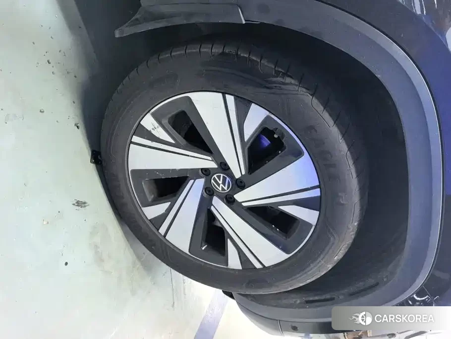 Volkswagen Tourang id 4570531 из Китая 14
