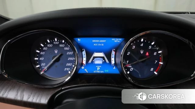 Maserati Quattroporte id 4459296 из Кореи 28