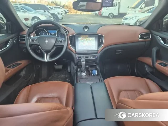 Maserati Ghibli id 3611908 из Кореи 17