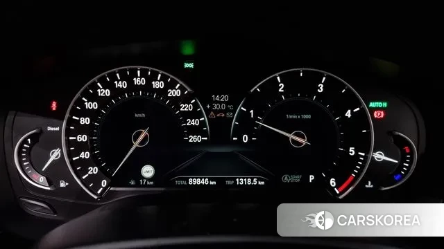 BMW 5 Series (G30) id 3188496 из Кореи 18