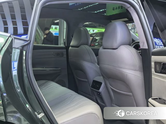 Geely Galaxy Galaxy Sparkle 8 PHEV id 3944979 из Китая 18