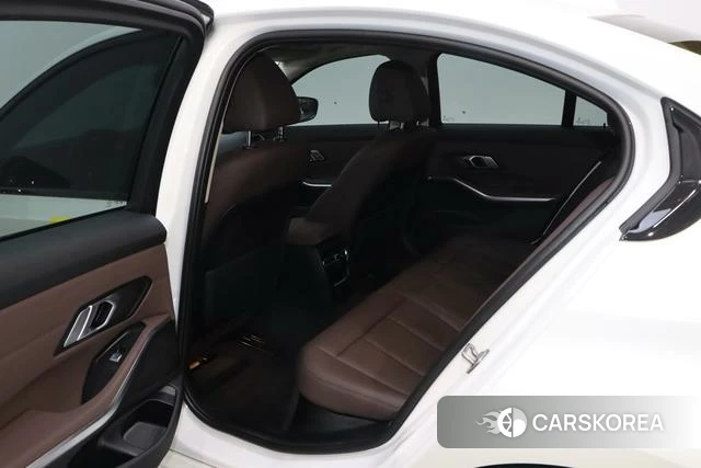 BMW 3 series id 4257775 из Китая 18
