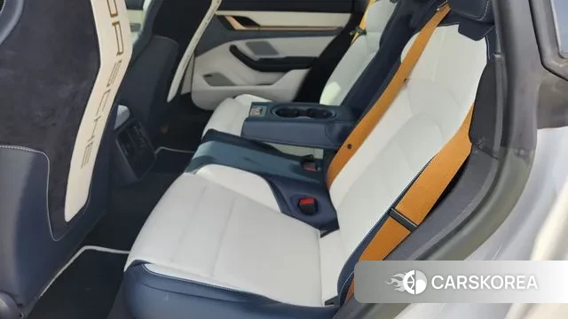 Porsche Taycan id 3477685 из Кореи 15