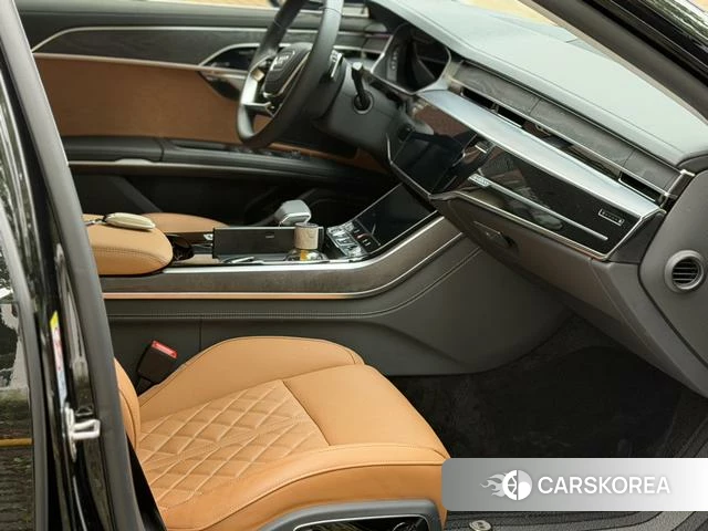 Audi A8 id 4380355 из Китая 11