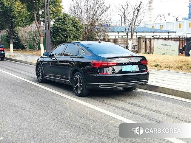 Volkswagen Passat id 4253811 из Китая 12