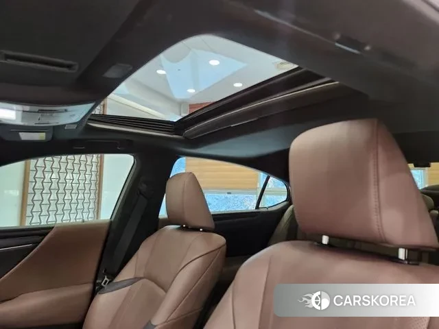 Lexus ES300h 7th generation id 3451437 из Кореи 13