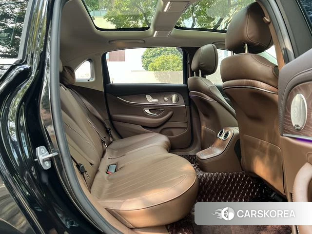 Mercedes-Benz E-class id 4359259 из Китая 19