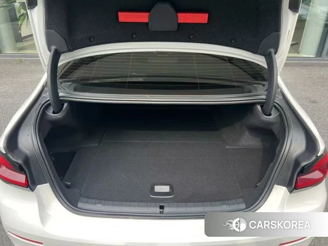 BMW 5 series PHEV id 4358918 из Китая 12