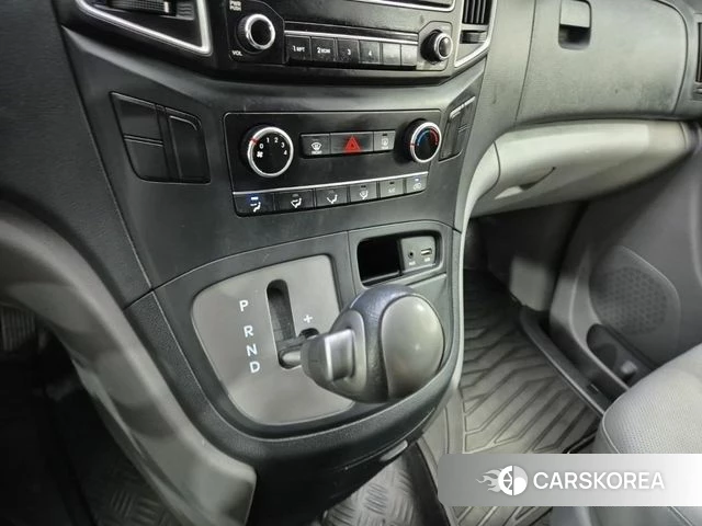 Hyundai The New Grand Starex id 4502378 из Кореи 17