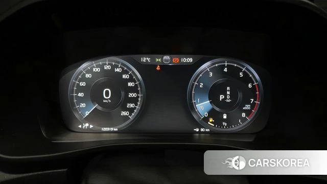 Volvo XC40 id 3852613 из Кореи 18