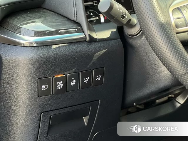Lexus LM id 4359609 из Китая 26