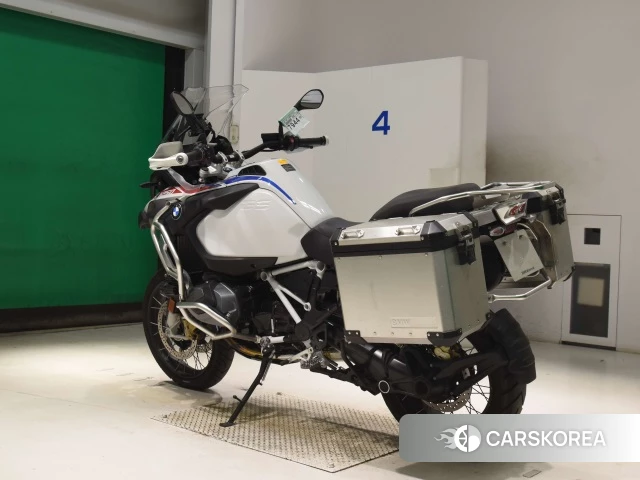 BMW R1250GS ADVENTURE id 4297000 из Японии 8