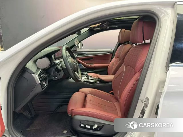 BMW 5 series PHEV id 4393933 из Китая 8