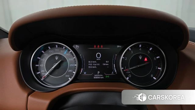 Maserati Ghibli id 4894192 из Кореи 30
