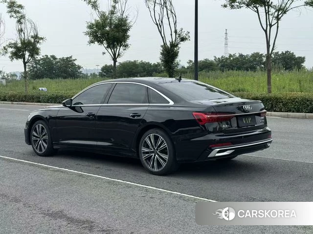 Audi A6L id 4374550 из Китая 18