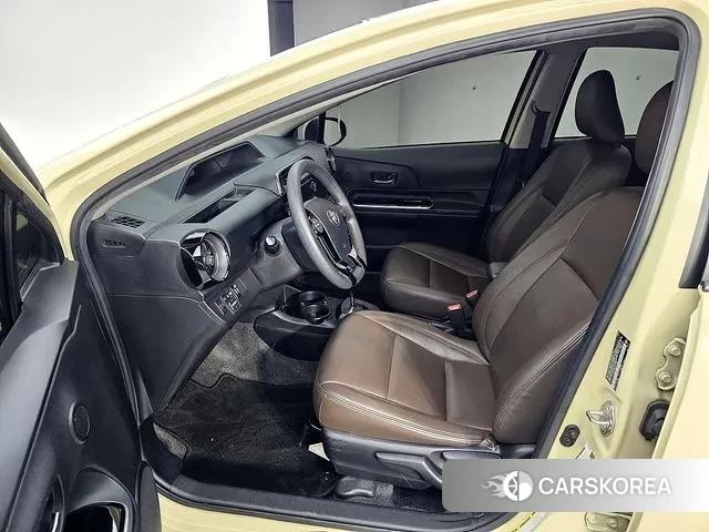 Toyota Prius C id 3499957 из Кореи 18