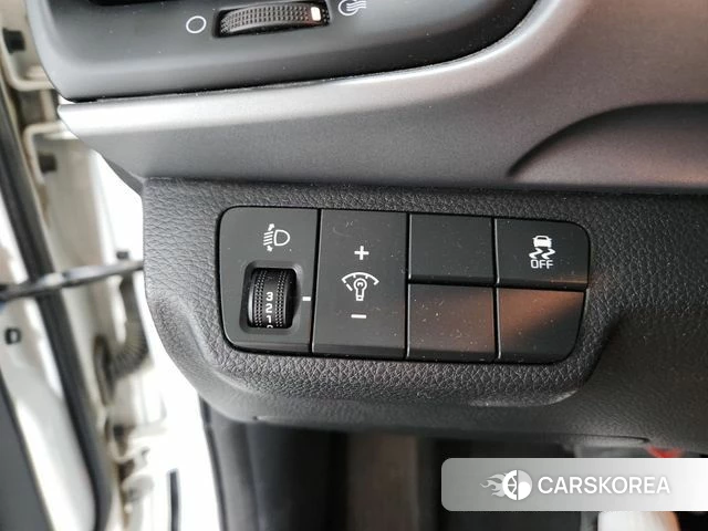 Kia Stonic id 4311135 из Кореи 18