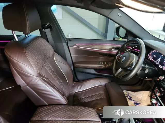 BMW 5 Series (G30) id 2970285 из Кореи 18