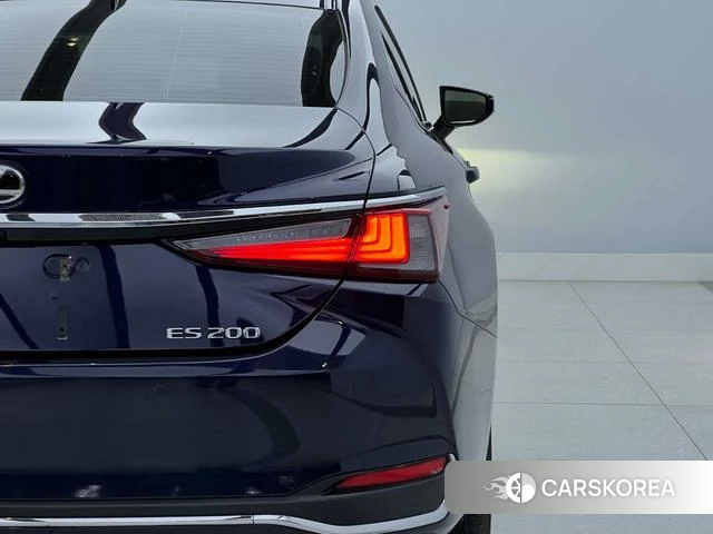 Lexus ES id 4353643 из Китая 29