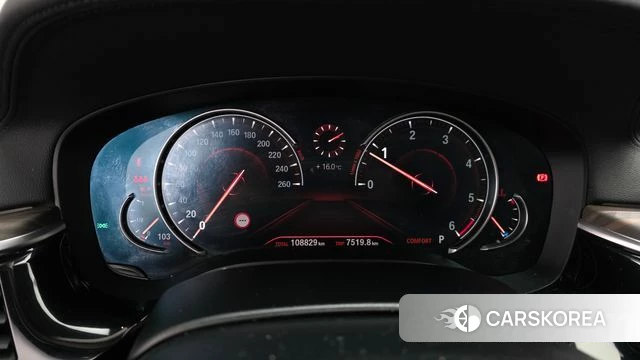 BMW 5 Series (G30) id 3861679 из Кореи 18