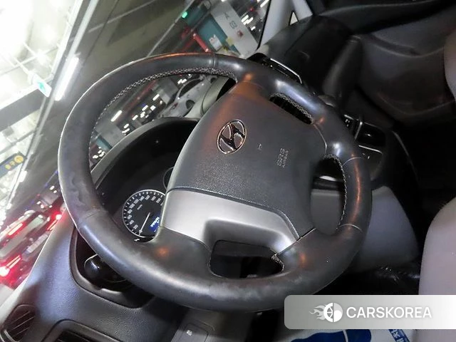 Hyundai The New Grand Starex id 4245514 из Кореи 17