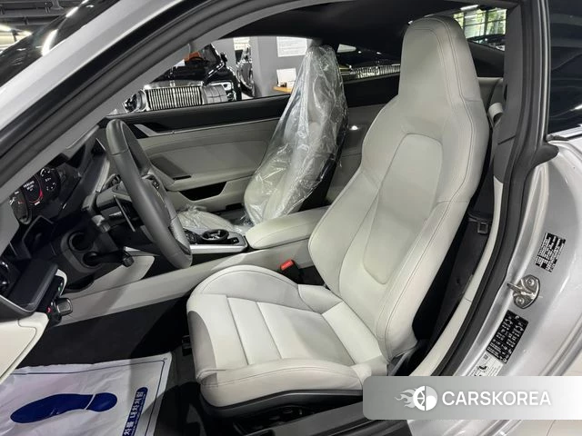 Porsche 911(992) id 4630240 из Кореи 14