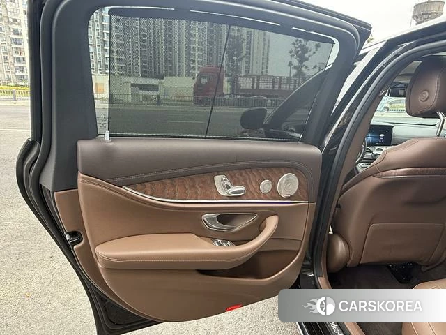 Mercedes-Benz E-class id 4264920 из Китая 13