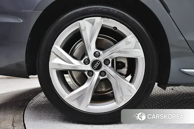 Audi A4 (B9) id 3630502 из Кореи 18