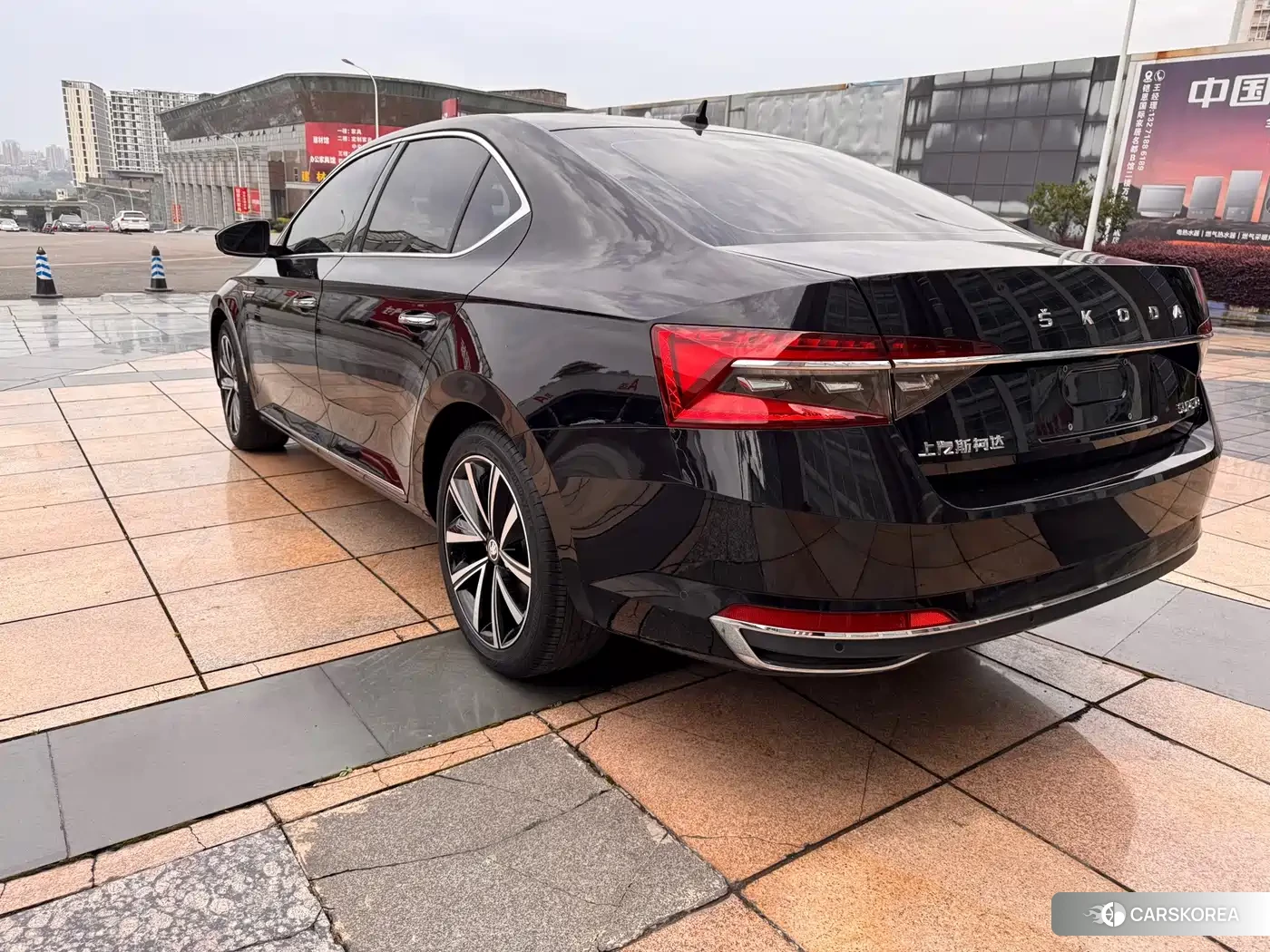 Skoda Superb id 4679710 из Китая 18