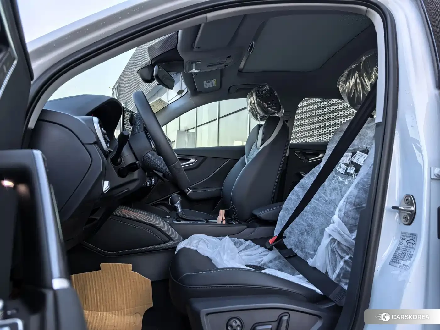Audi Q2L id 4622309 из Китая 12
