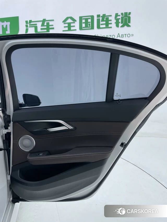 BMW 1 series id 4387443 из Китая 28