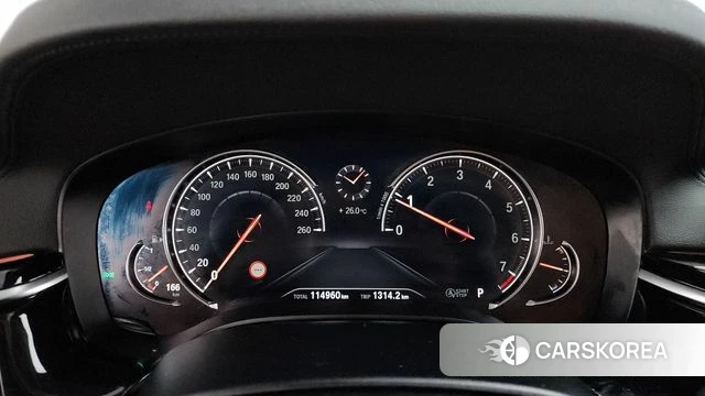 BMW 5 Series (G30) id 4596051 из Кореи 32