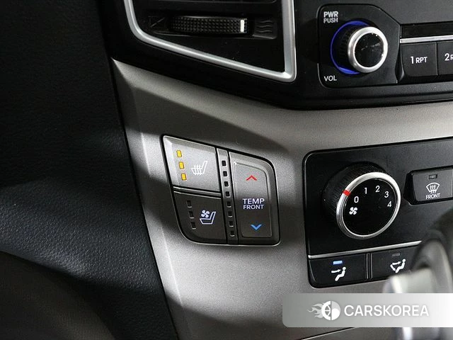 Hyundai The New Grand Starex id 4448347 из Кореи 18