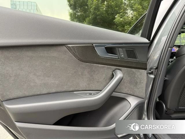 Audi A4L id 4300461 из Китая 29