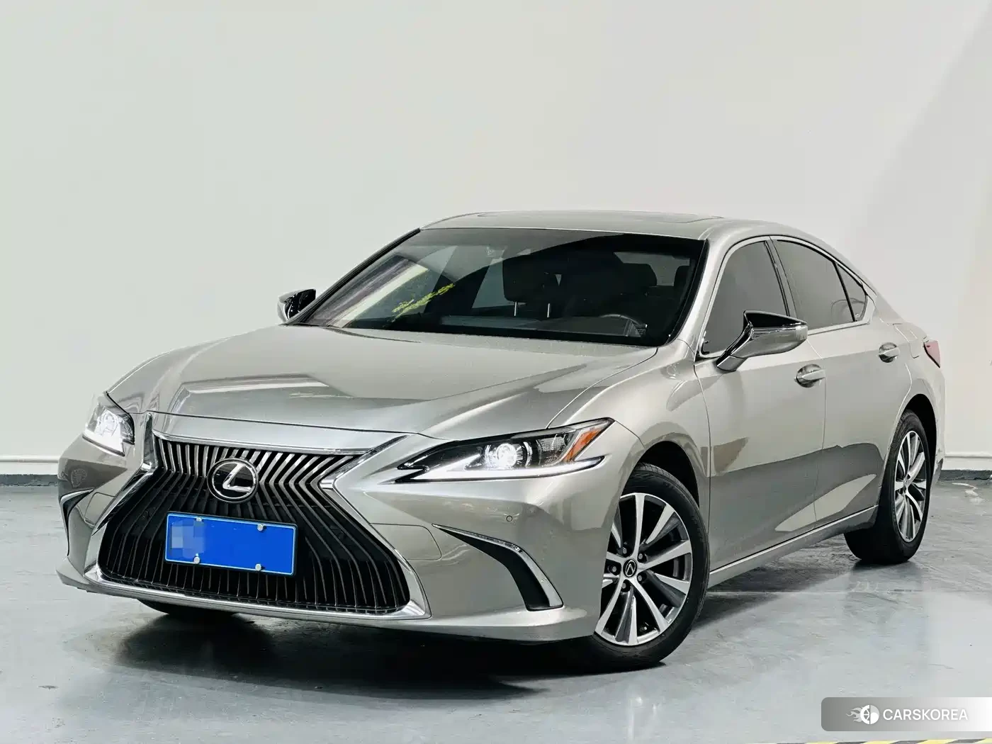 Lexus ES id 4664589 из Китая 8