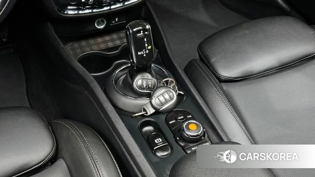 Mini Cooper D Clubman id 4250700 из Кореи 28