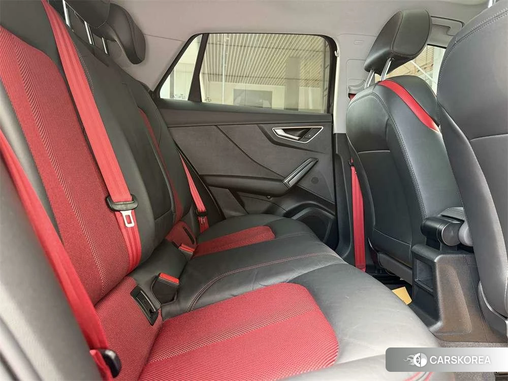 Audi Q2L id 4455259 из Китая 11